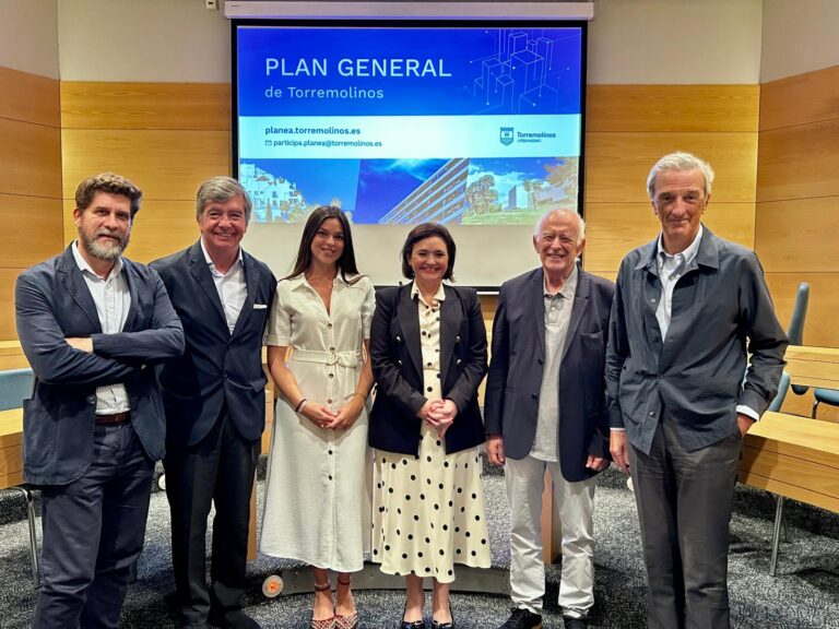 Expertos se reúnen en Torremolinos para debatir sobre el Plan General de la localidad